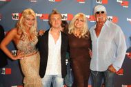 Hulk Hogan and his family at VH1 Big in '05 (Image via Getty)