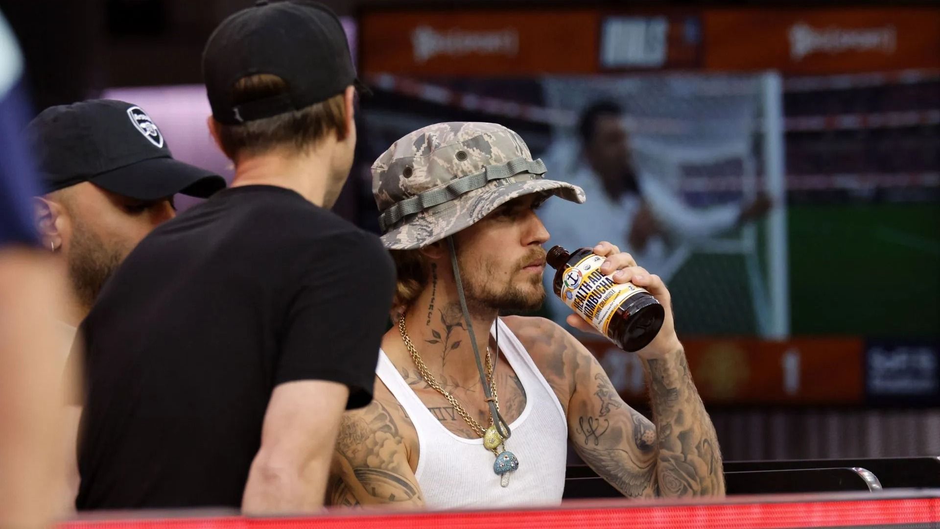 Justin Bieber attends the Arsenal and Manchester United pre-season friendly soccer match at SoFi Stadium - Source: Getty