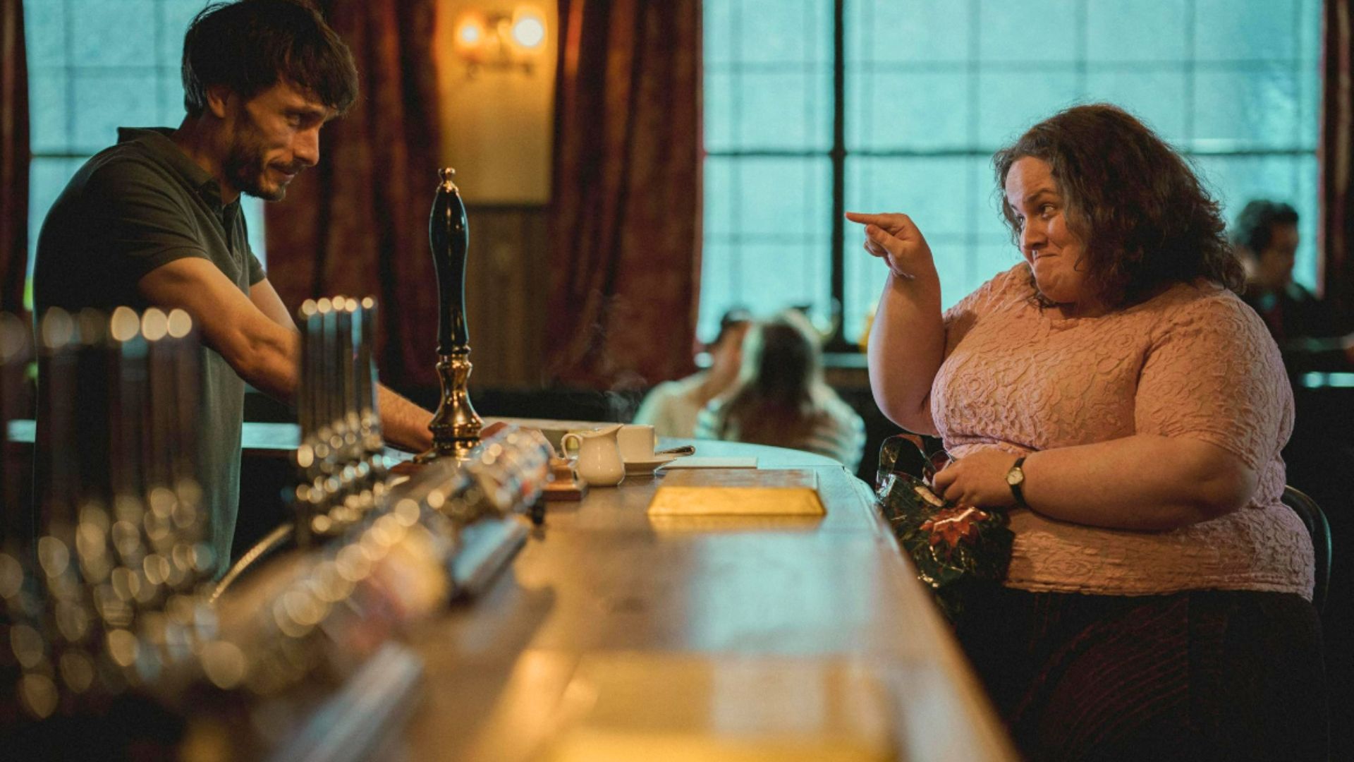 Jessica Gunning and Richard Gadd in Baby Reindeer (Image via Netflix)