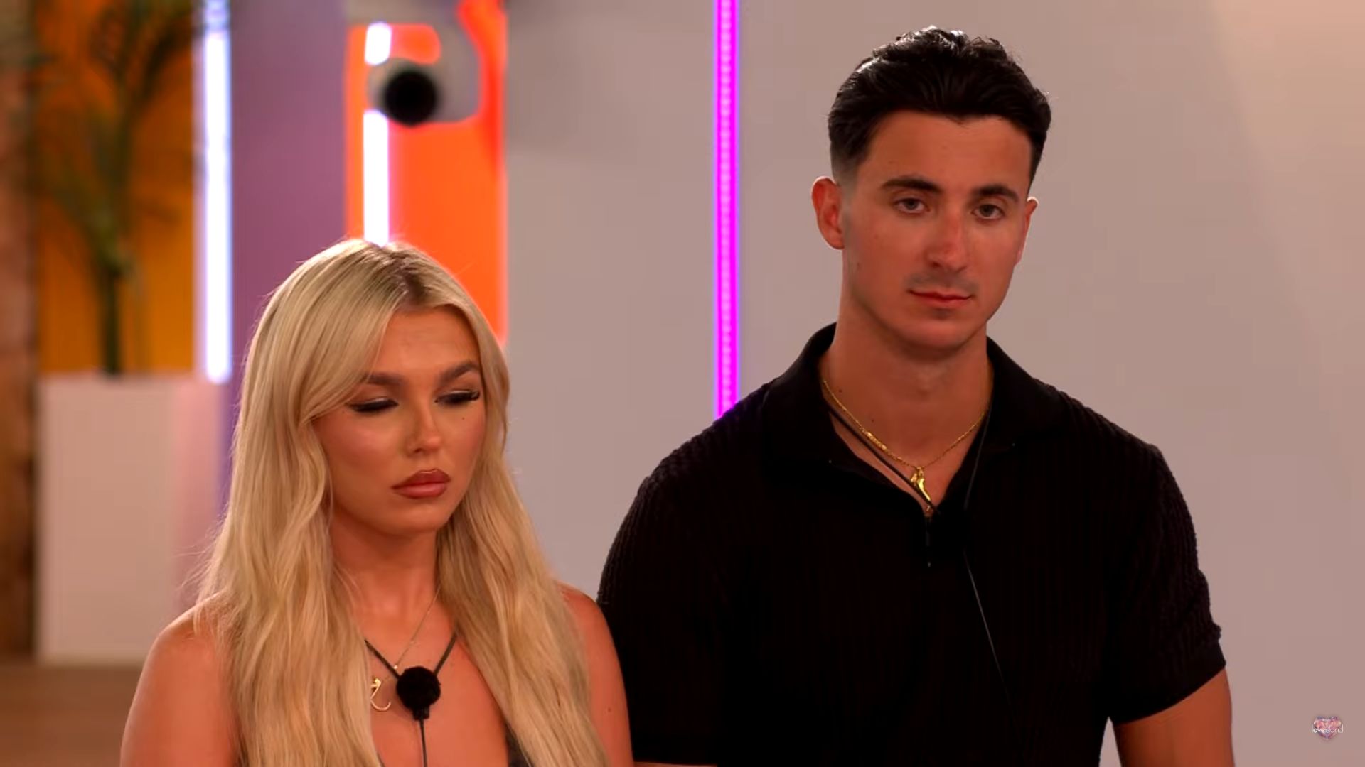Tommy and Lucy on Love Island UK (Image via YouTube/ @https://www.youtube.com/@LoveIsland)