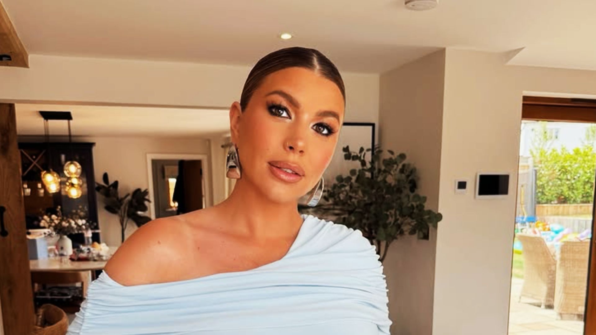 Love Island UK alum Olivia Bowen (image via Instagram/@oliviadbowen)