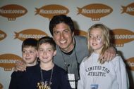 Ray Romano with his children (Image via Getty)