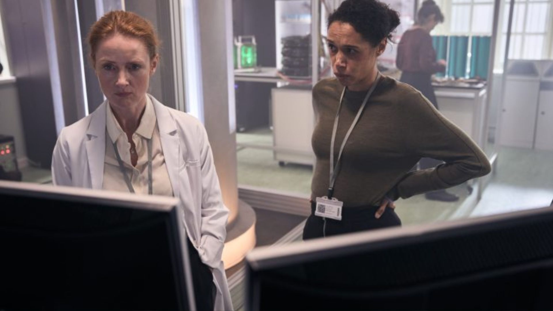 Zoe Telford as Dr. Gray in The Lazarus Project | Image via Prime Video