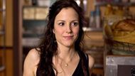 Mary-Louise Parker as Nancy Botwin in Weeds | Image via Netflix