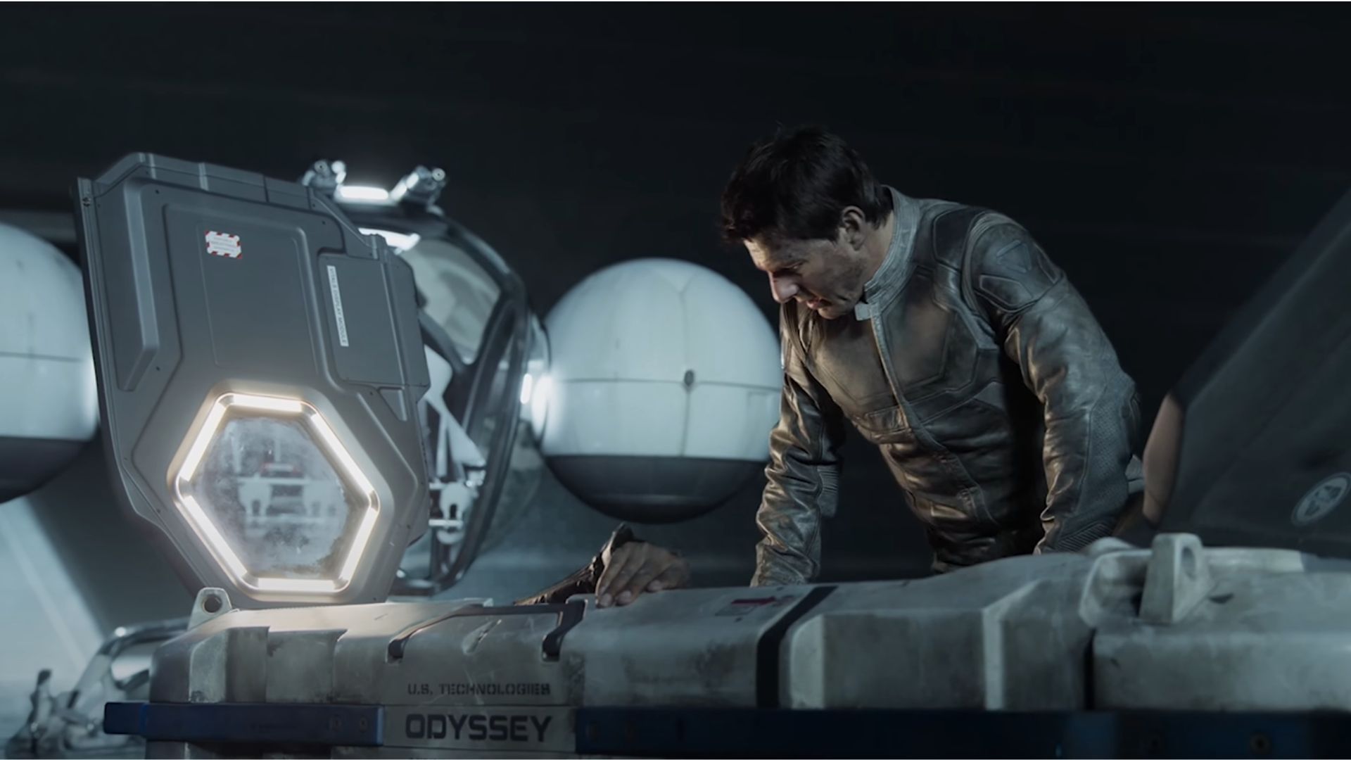 The film was a commercial success. (Image via YouTube/Universal Pictures)