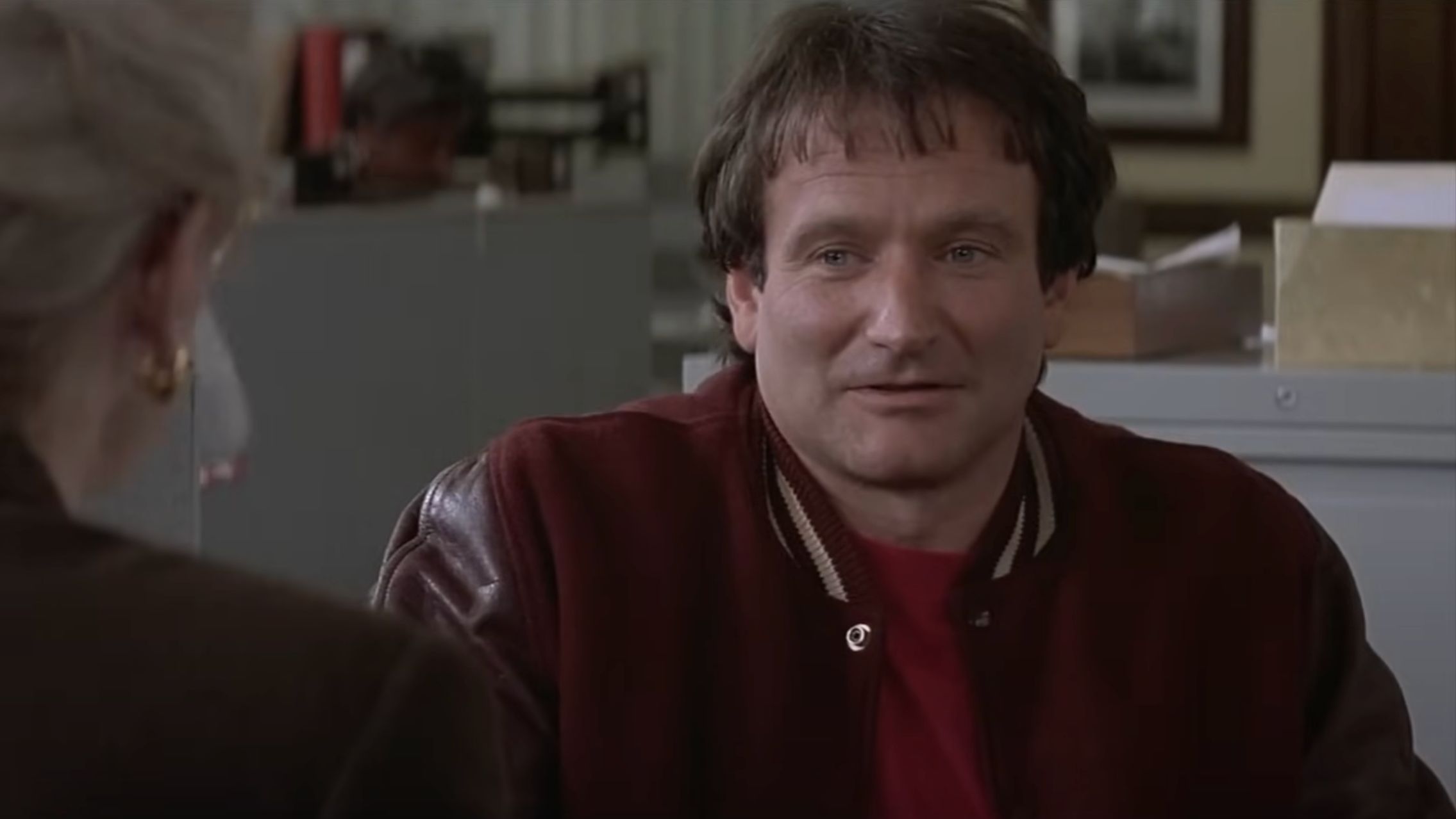 Robin Williams in Mrs. Doubtfire (Image via YouTube/Movieclips)