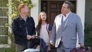 A still from Modern Family (Image via Peacock)