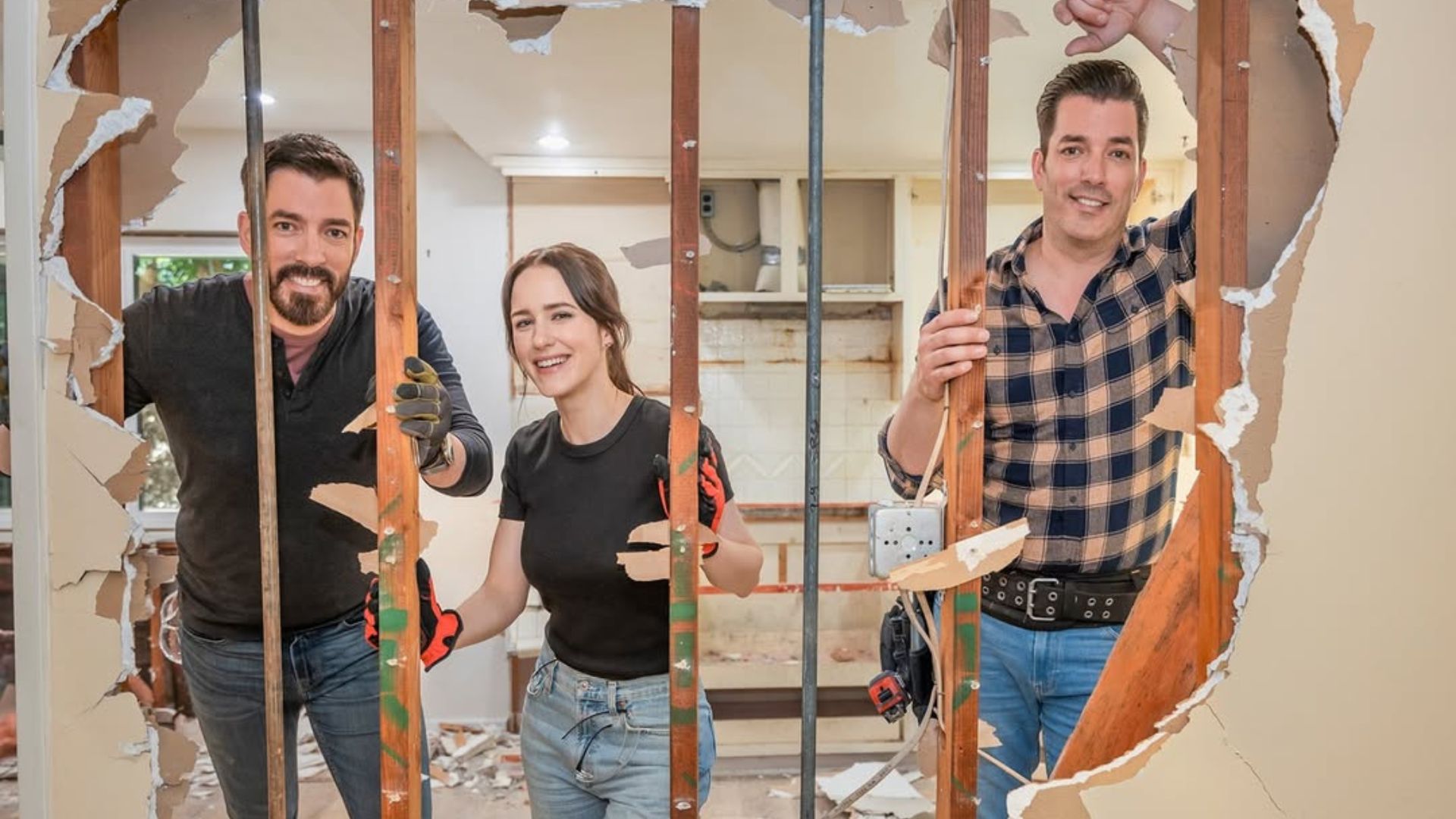 Rachel Brosnahan and Property Brothers from Celebrity IOU Season 2 | Image via Instagram/ @propertybrothers