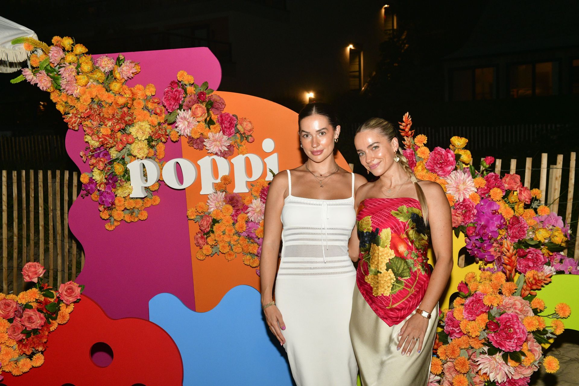 Avery Woods and Emilie Kiser (Image via Getty)