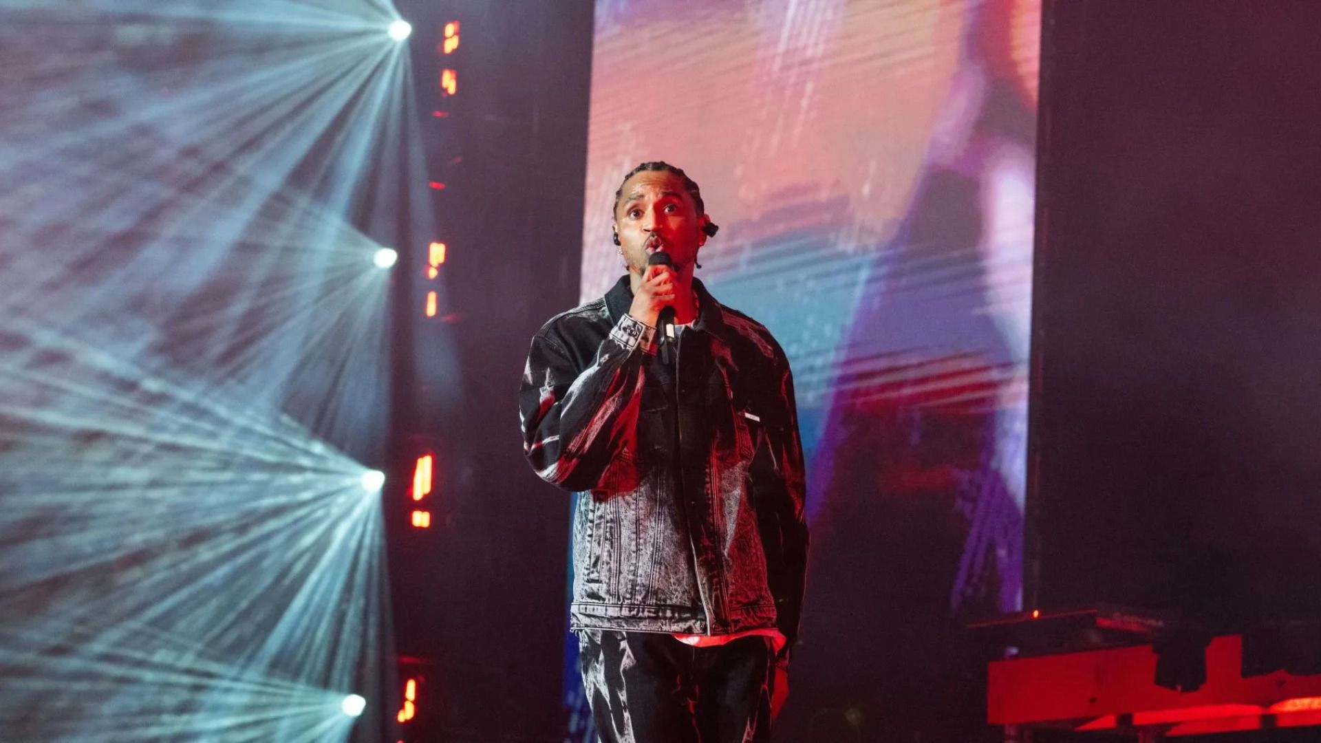Trey Songz performs onstage during &quot;The Millennium Tour&quot; at State Farm Arena - Source: Getty