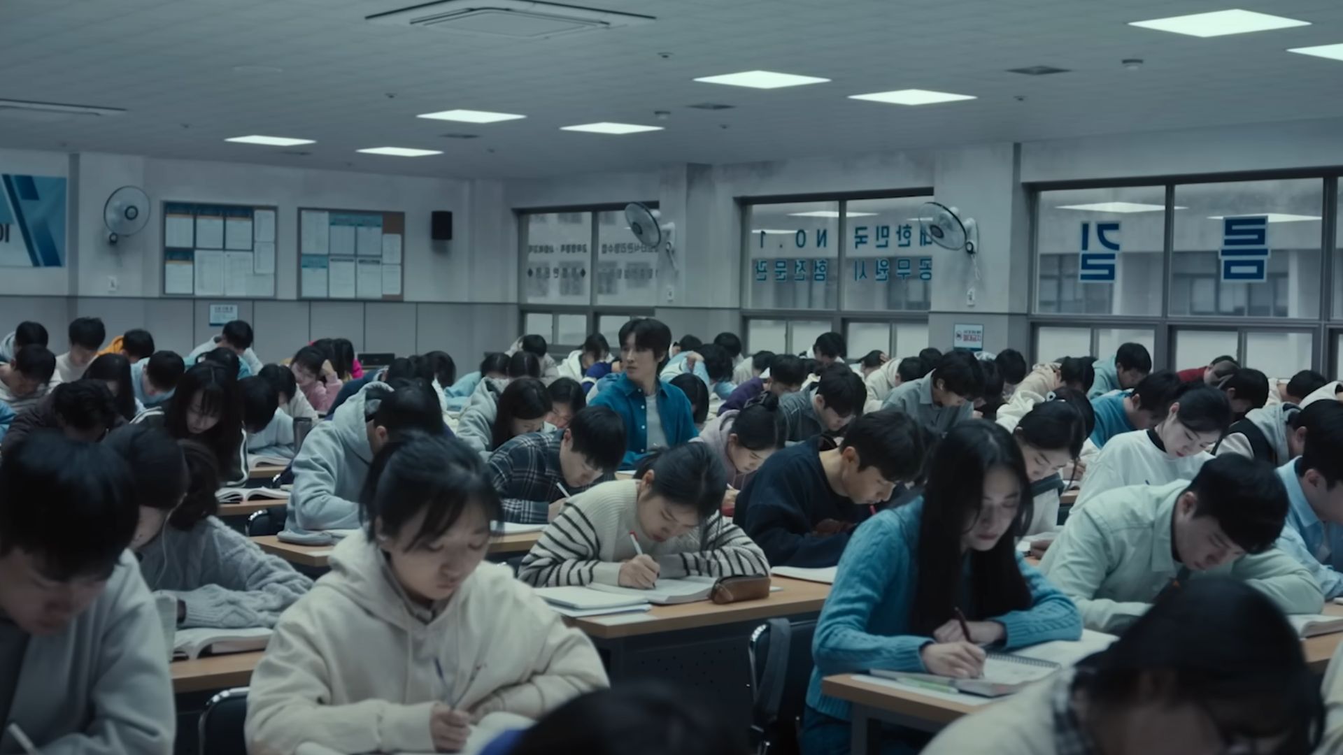 Trigger Episode 10 Recap:  Why did Moon Baek distribute guns for free? (Image Source - netflix)