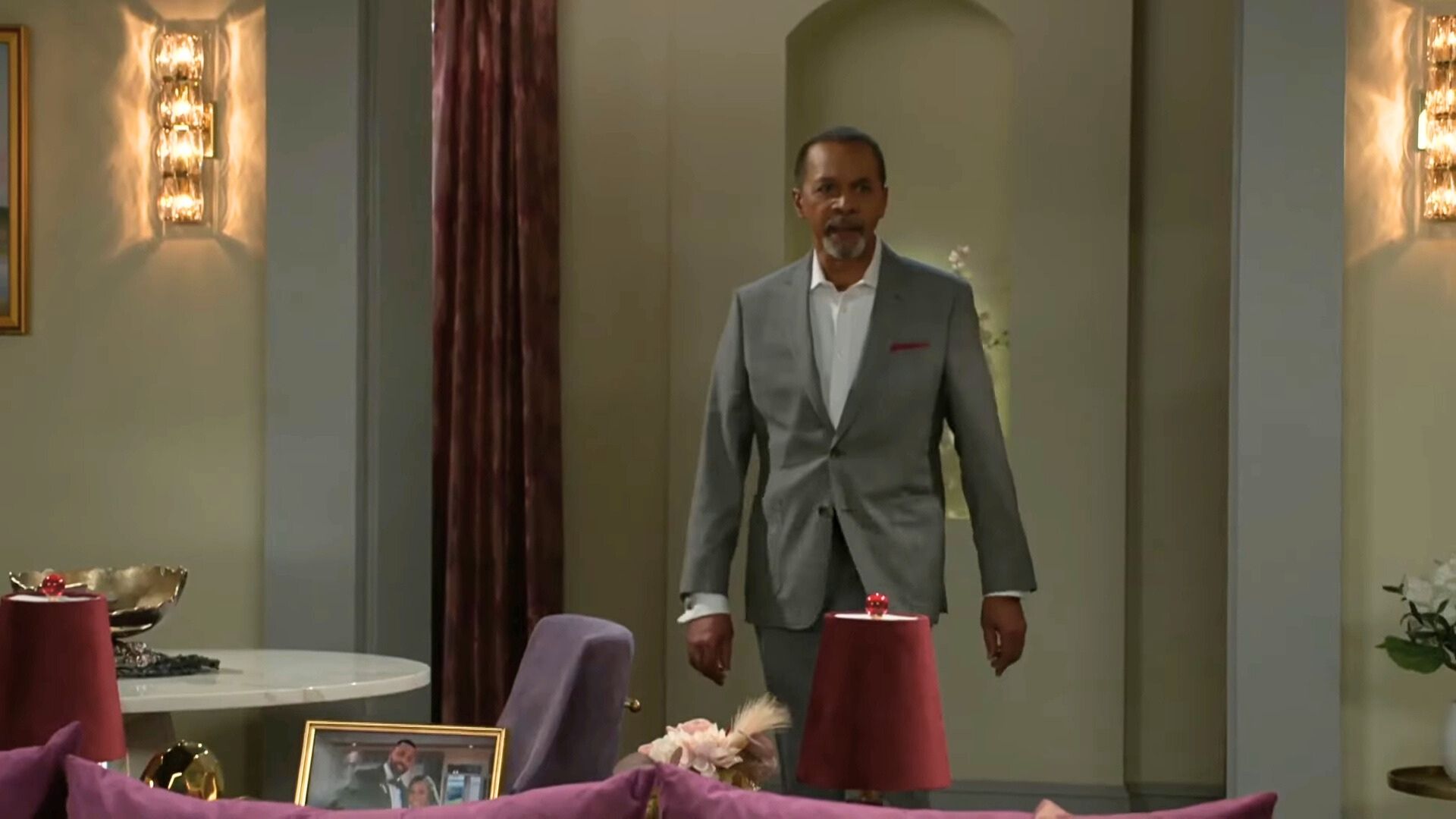Beyond the Gates: Bill summons Vernon | Image: CBS