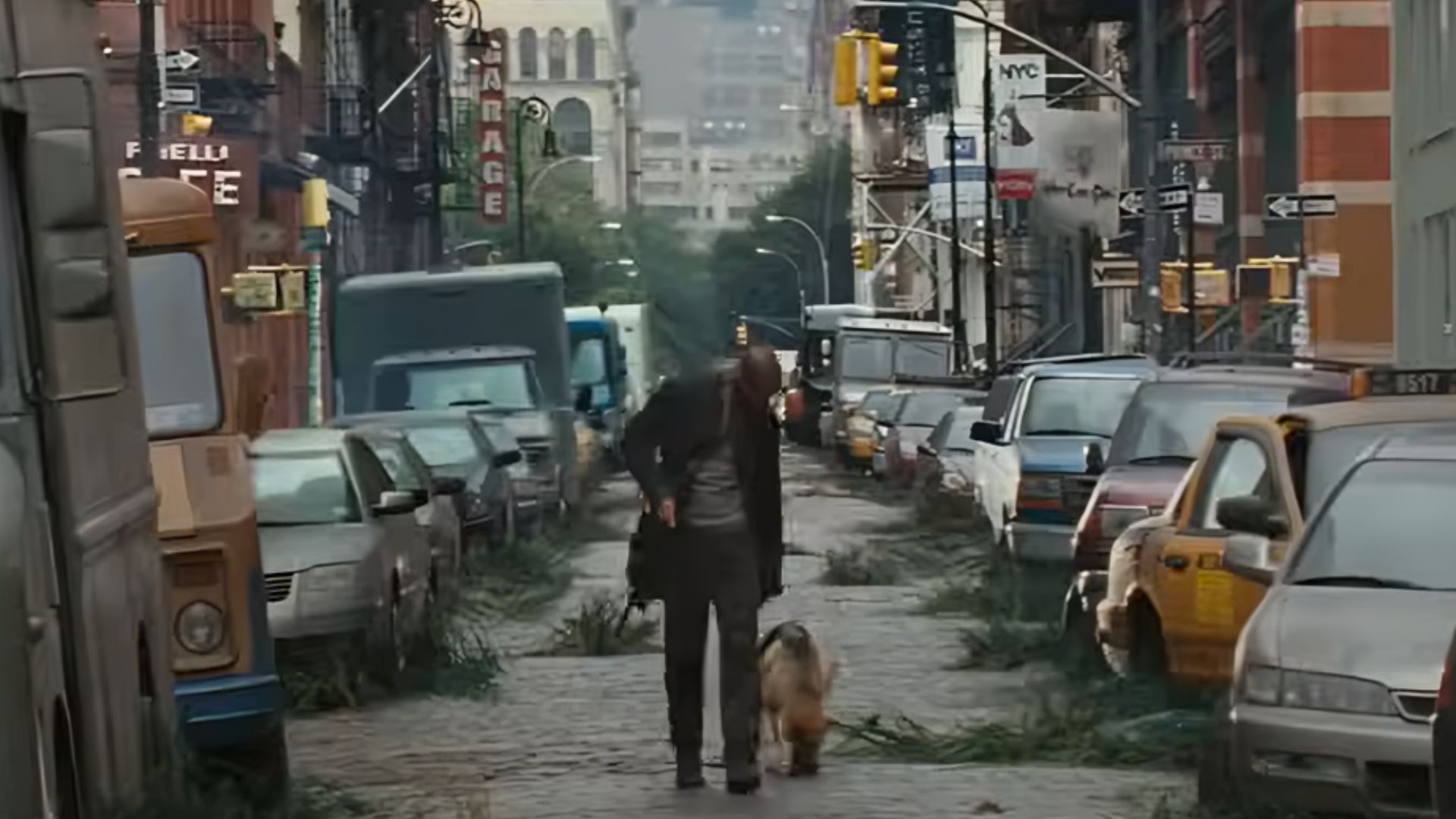 A still from I Am Legend | Image via Warner Bros. Entertainment