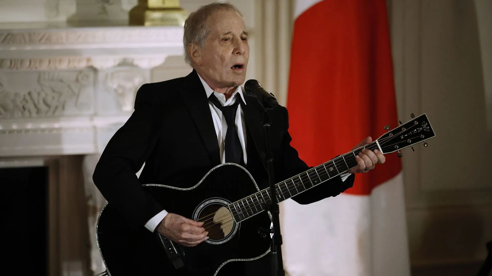Paul Simon (Getty via Soap Central CMS - Resized on Canva)