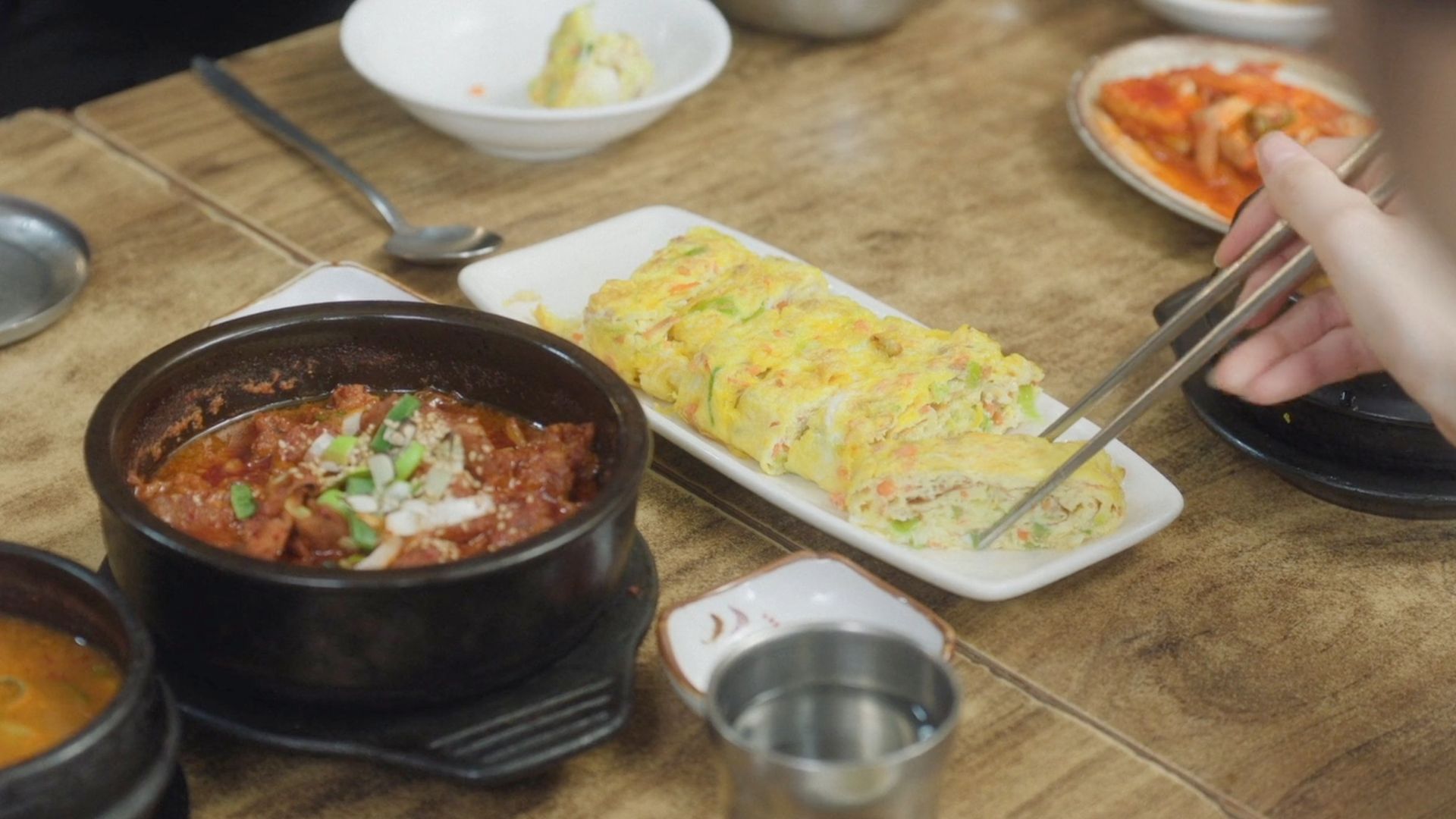 Food plays an important side role in Law and the City | Images via: Viki