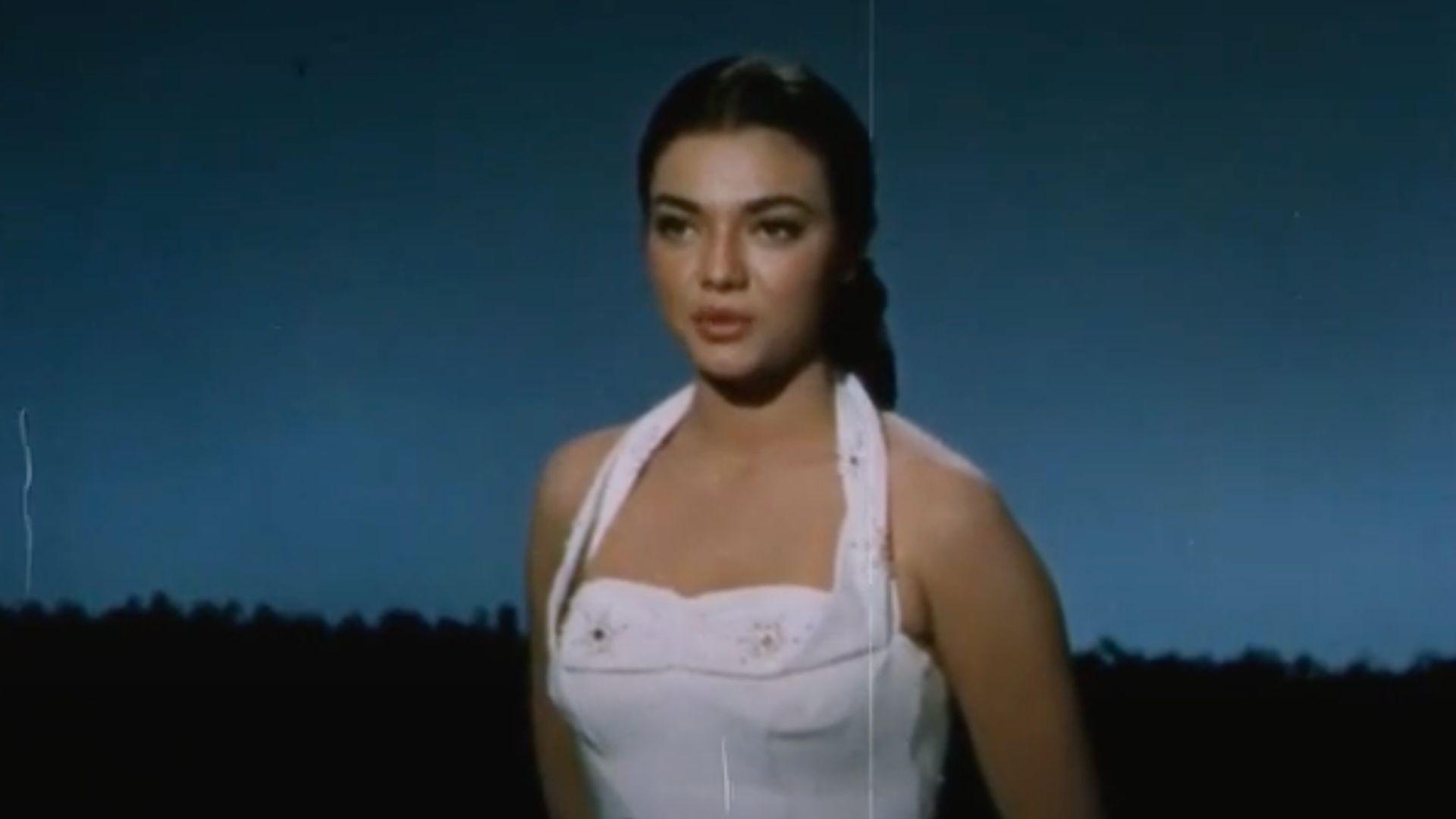 Maureen Hingert at the 1955 Miss Universe pageant (Screenshot via YouTube)