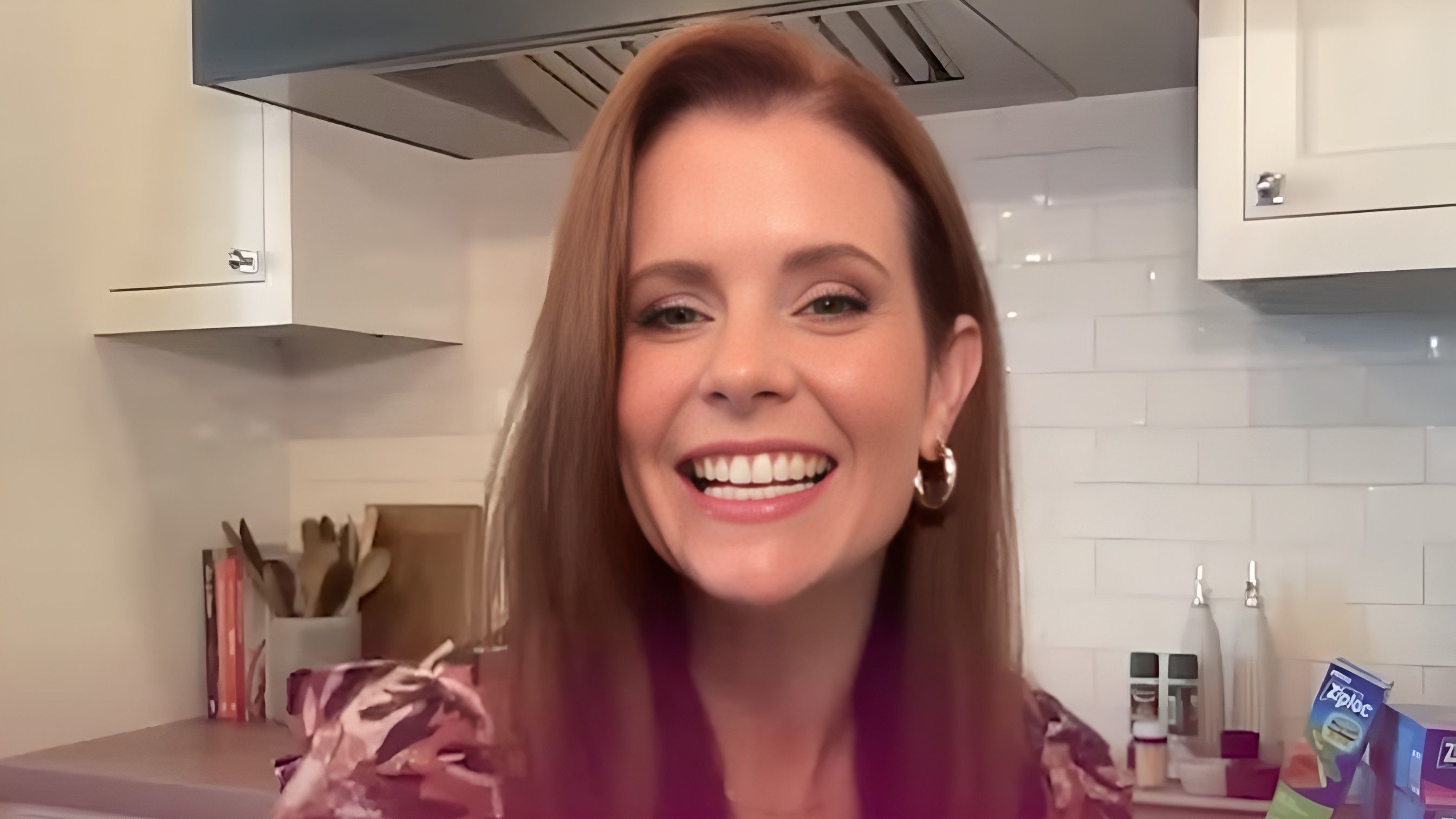 JoAnna Garcia ( Image via YouTube /  Us Weekly )
