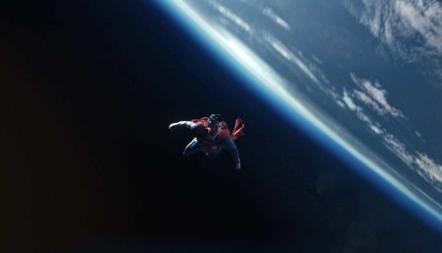Henry Cavill in Man of Steel (Image via Warner Bros. Pictures)