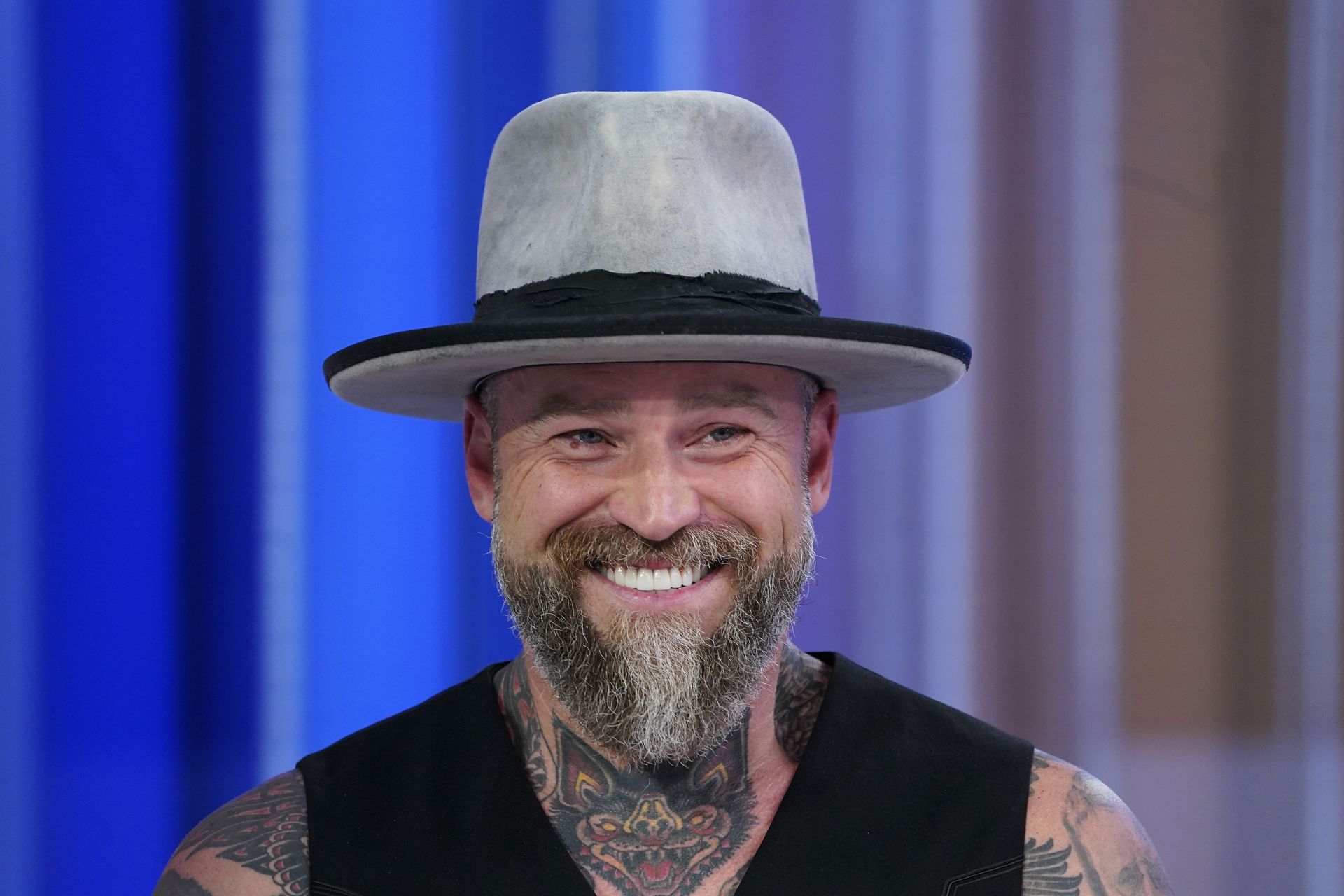Zac Brown Visits &quot;Fox &amp; Friends&quot; - Source: Getty