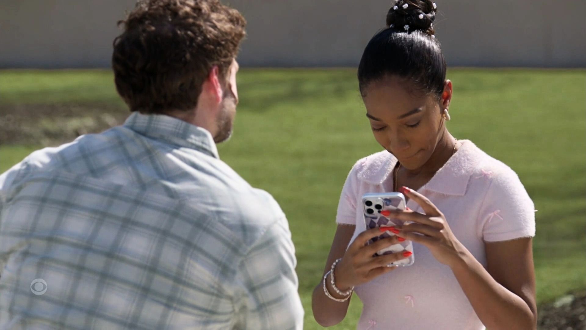 Beyond the Gates: Samantha and the stranger | Image: CBS