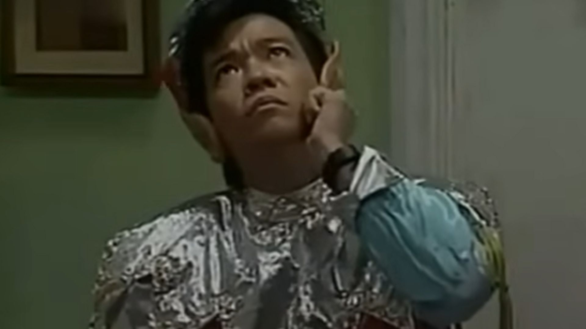Bayani Casimiro Jr. in Okay Ka, Fairy Ko! sitcom (Screenshot via YouTube/M-Zet Productions)