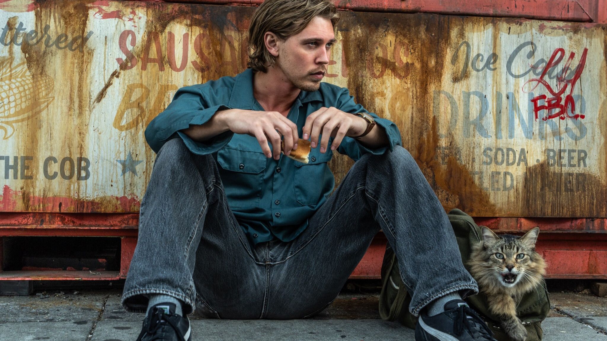 Austin Butler in the comedic crime thriller Caught Stealing (Image via YouTube/Sony Pictures)