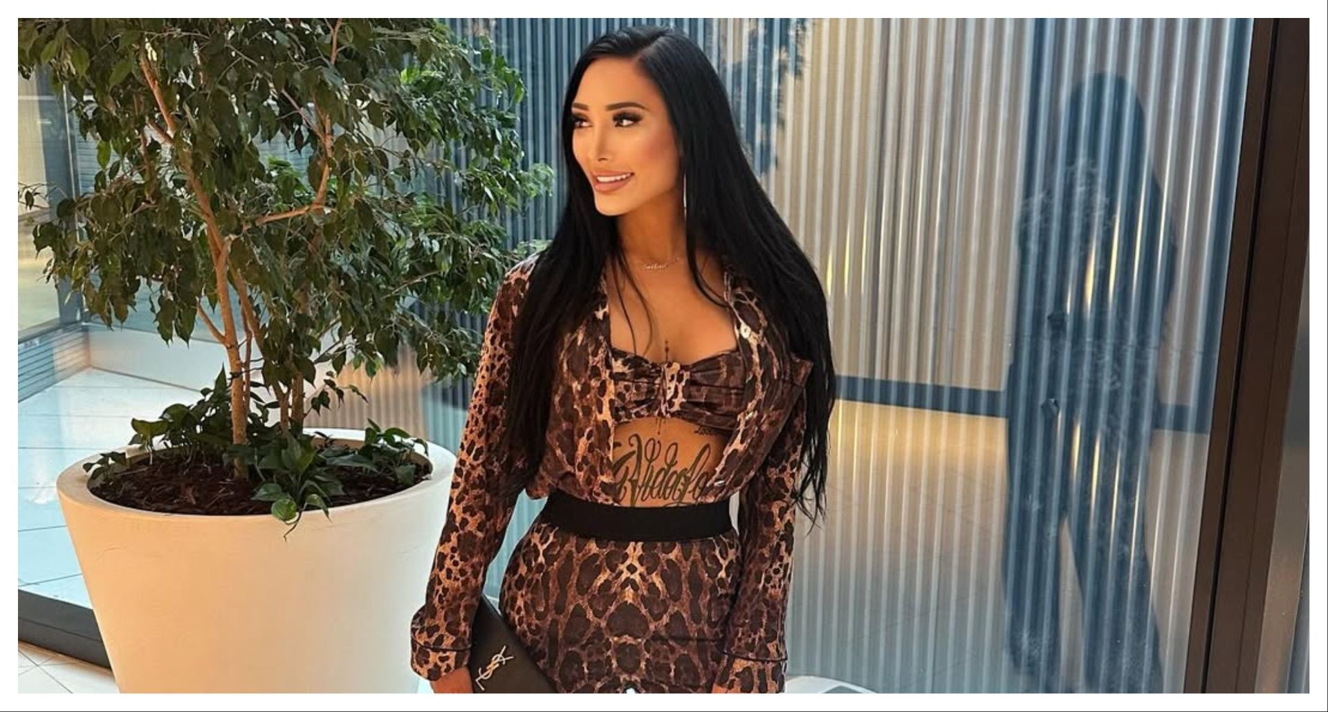 Australian influencer, Fitmum, shares devastating news about home being firebombed. (Image via Instagram/ fitmum93)