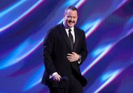 Shane Gillis hosts the 2025 ESPYs (Image via Getty)