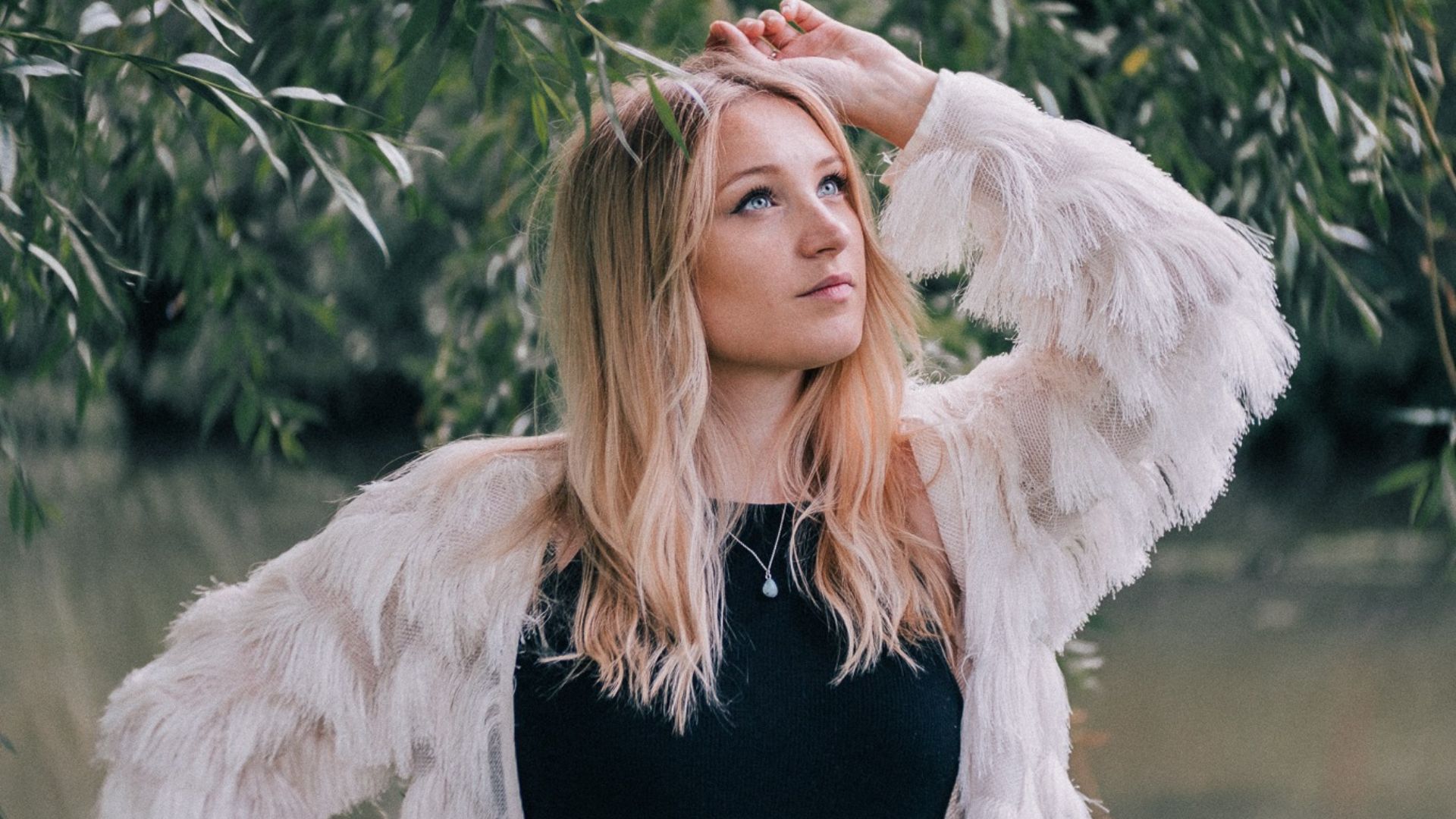 Dolly Mavies leaves gig after finding out JD Vance is attending (Image via Instagram)