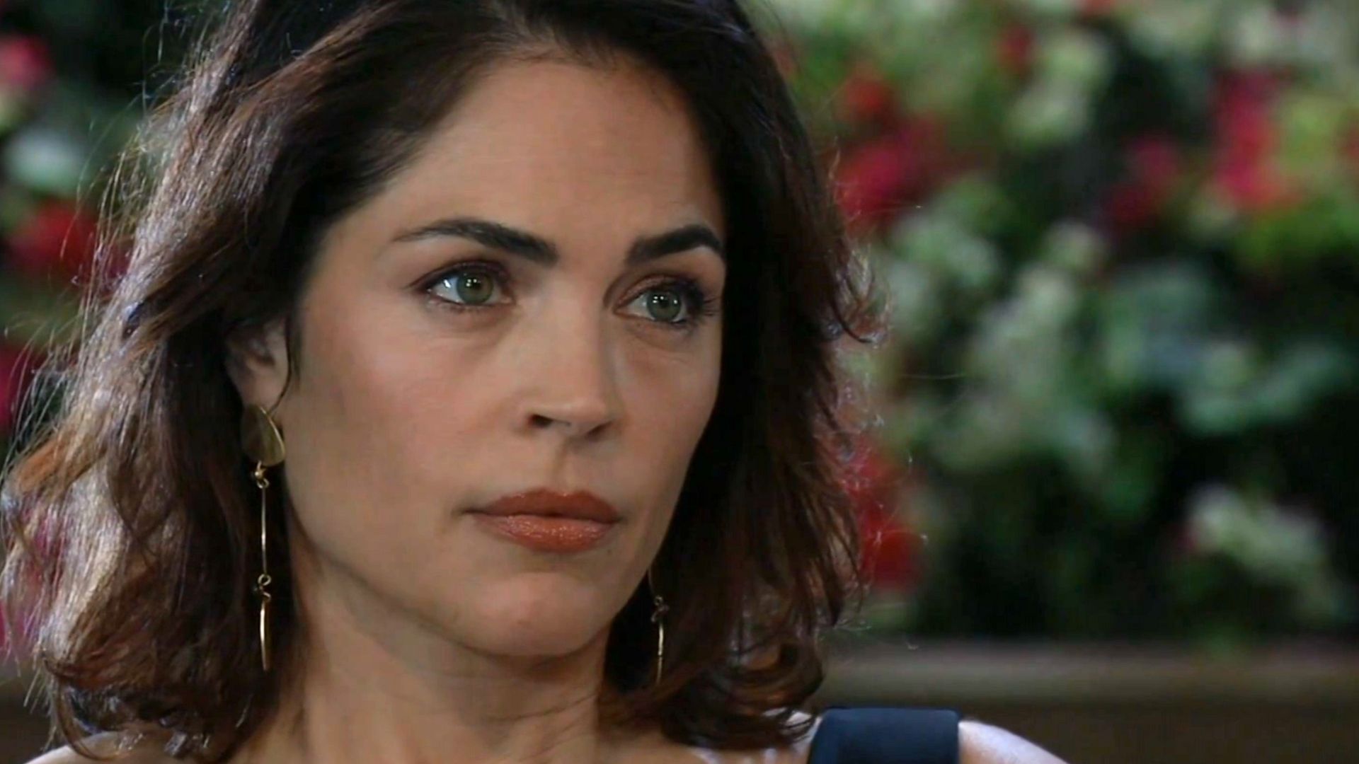 What does Britt want from Jason? | Image: ABC