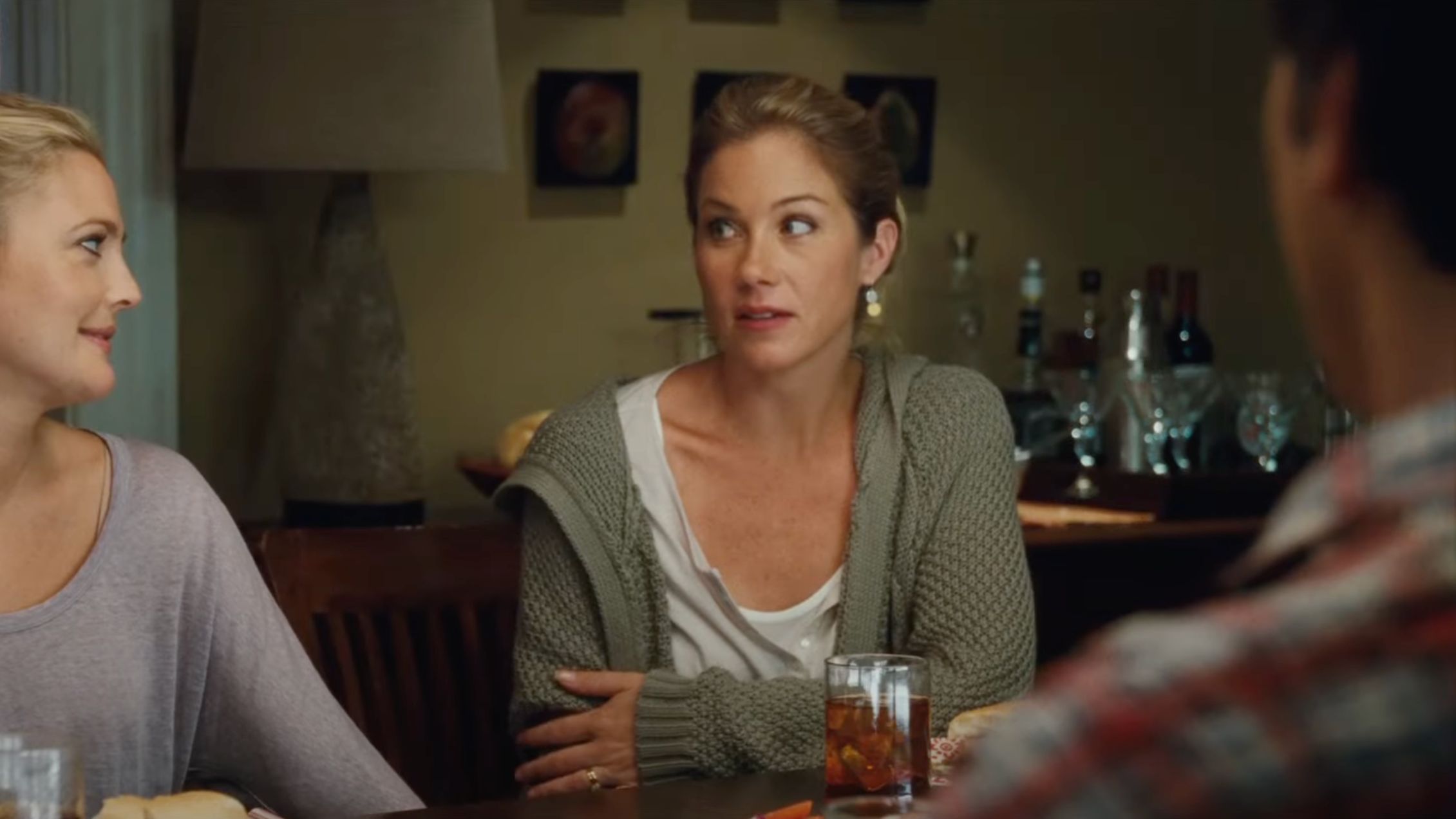 A still from Going the Distance (Image via YouTube/Warner Bros)