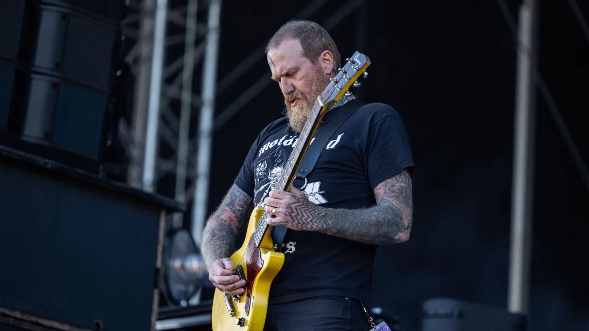 Brent Hinds dies at 51. (Image via Getty)
