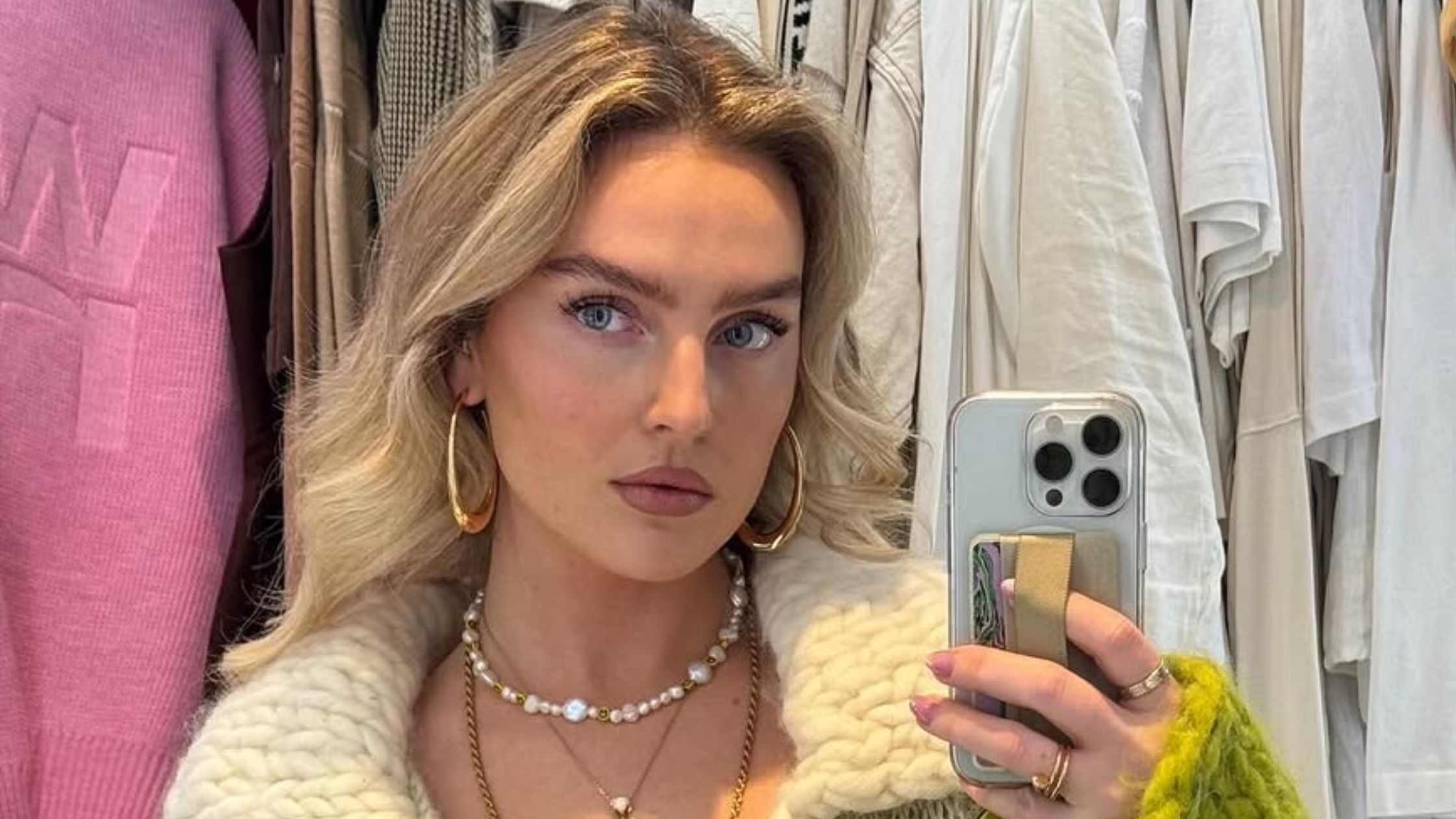 Image obtained from Instagram: @perrieedwards