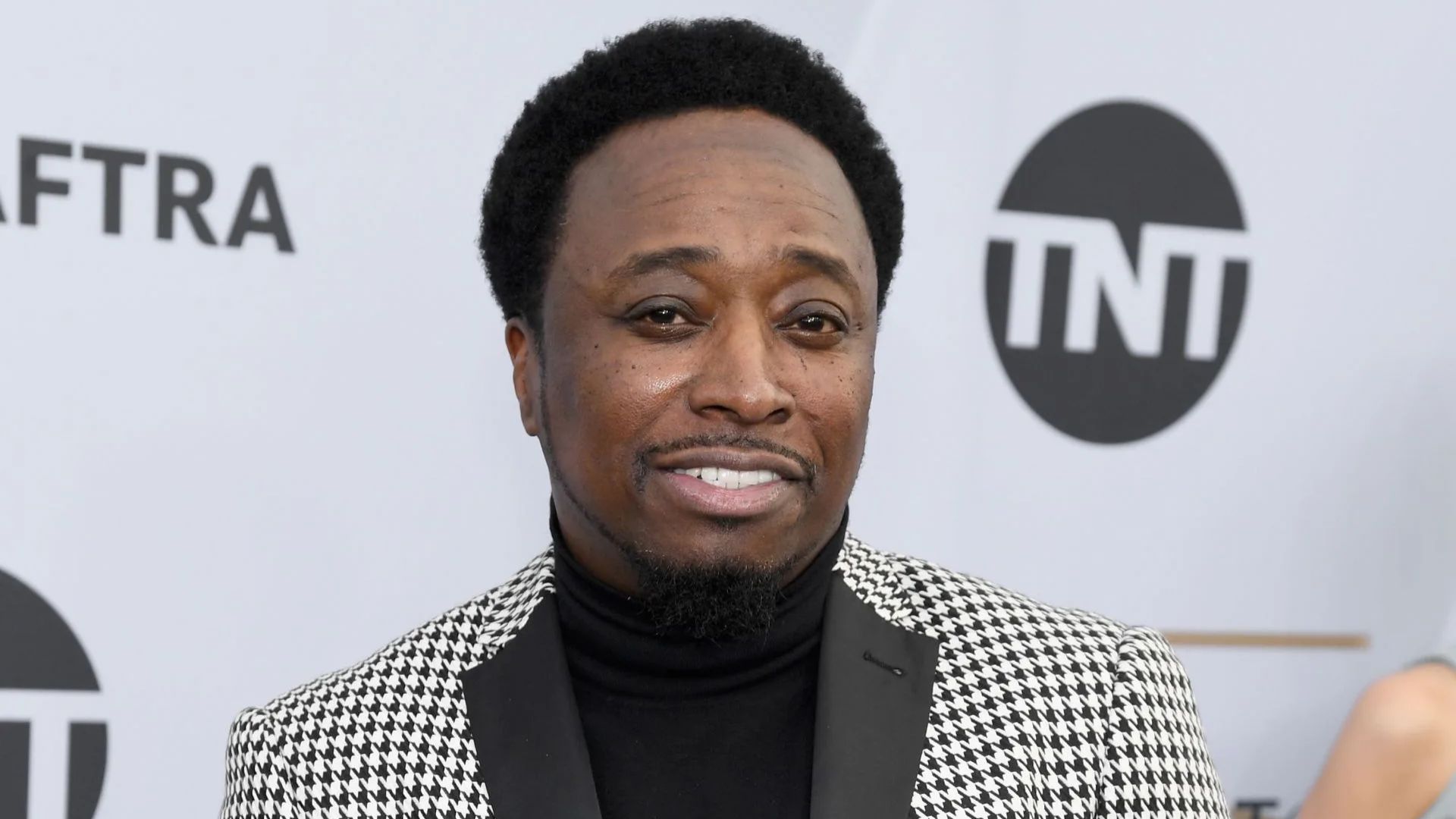 Eddie Griffin weighs in on Malcolm-Jamal Warner&rsquo;s death (Image via Getty)