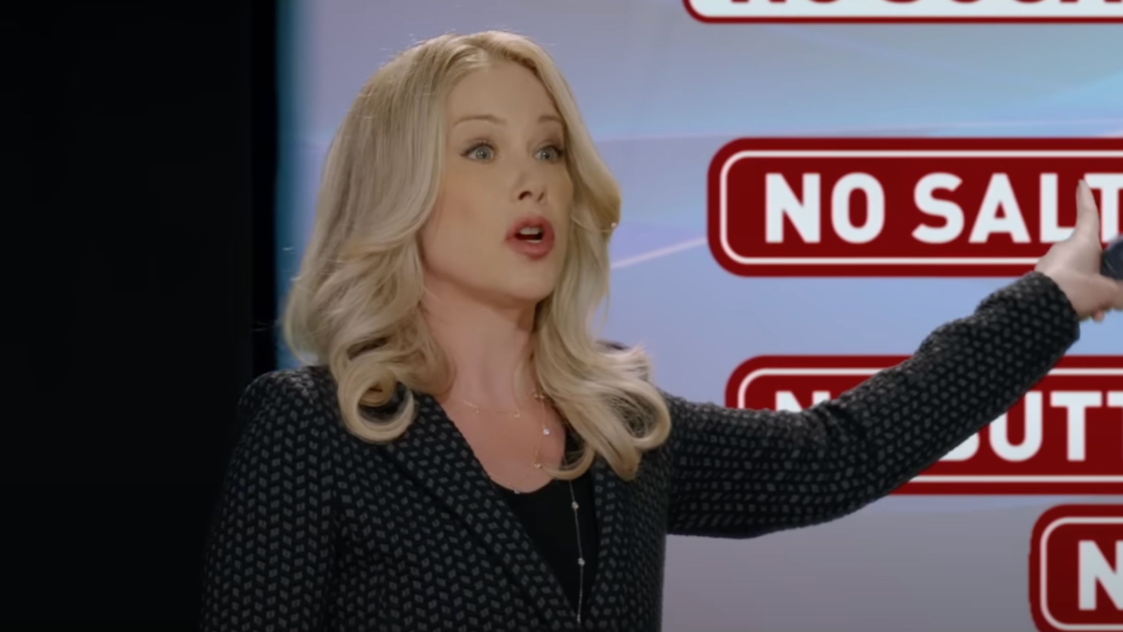 A still from Bad Moms (Image via YouTube/STXfilms)