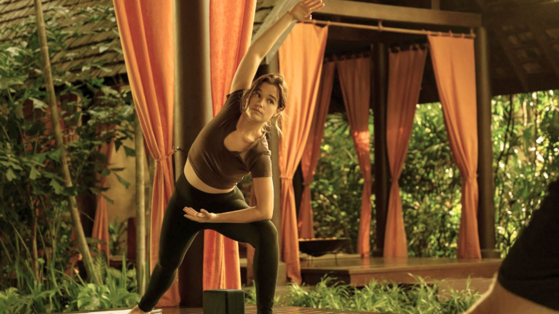 Sarah Catherine Hook in The White Lotus (Image via HBO)