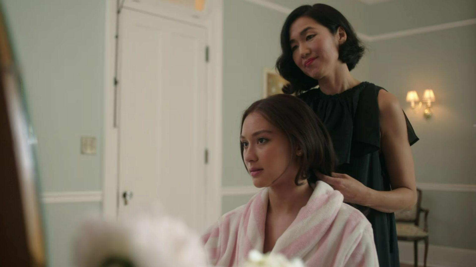 Belly &amp; Laurel in Episode 8 of The Summer I Turned Pretty (Image Via. Prime Video)