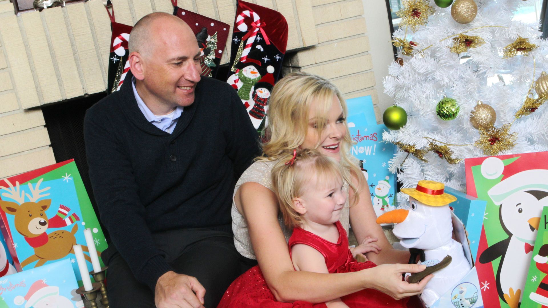 AJ Gilbert, Martha Madison (Belle) of Days of our Lives, and daughter, Charley, celebrate as a family | Image: JPI