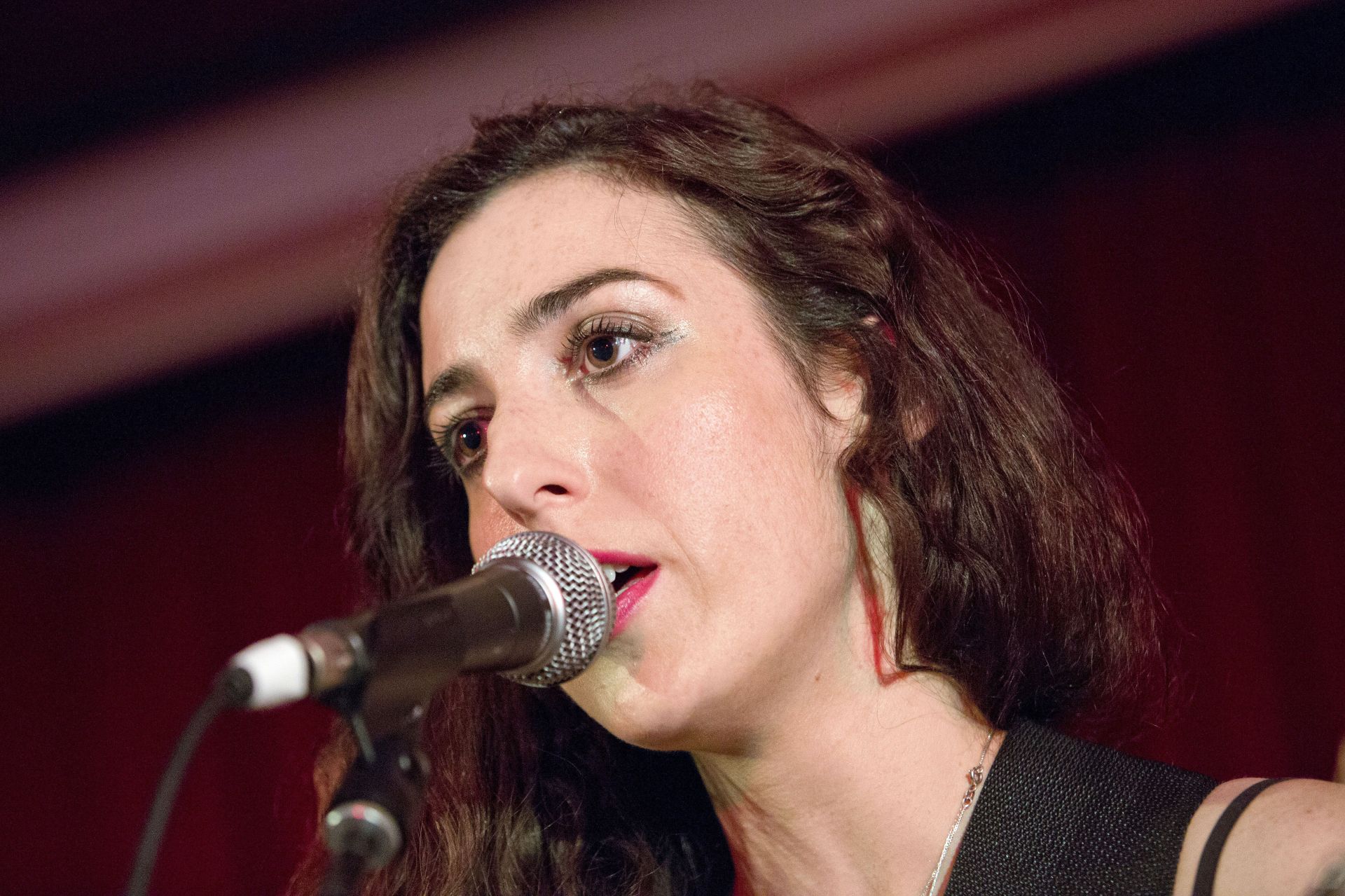 Marissa Nadler (Image via Getty)