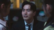 Seok-hoon meets the girls (Image via Netflix)
