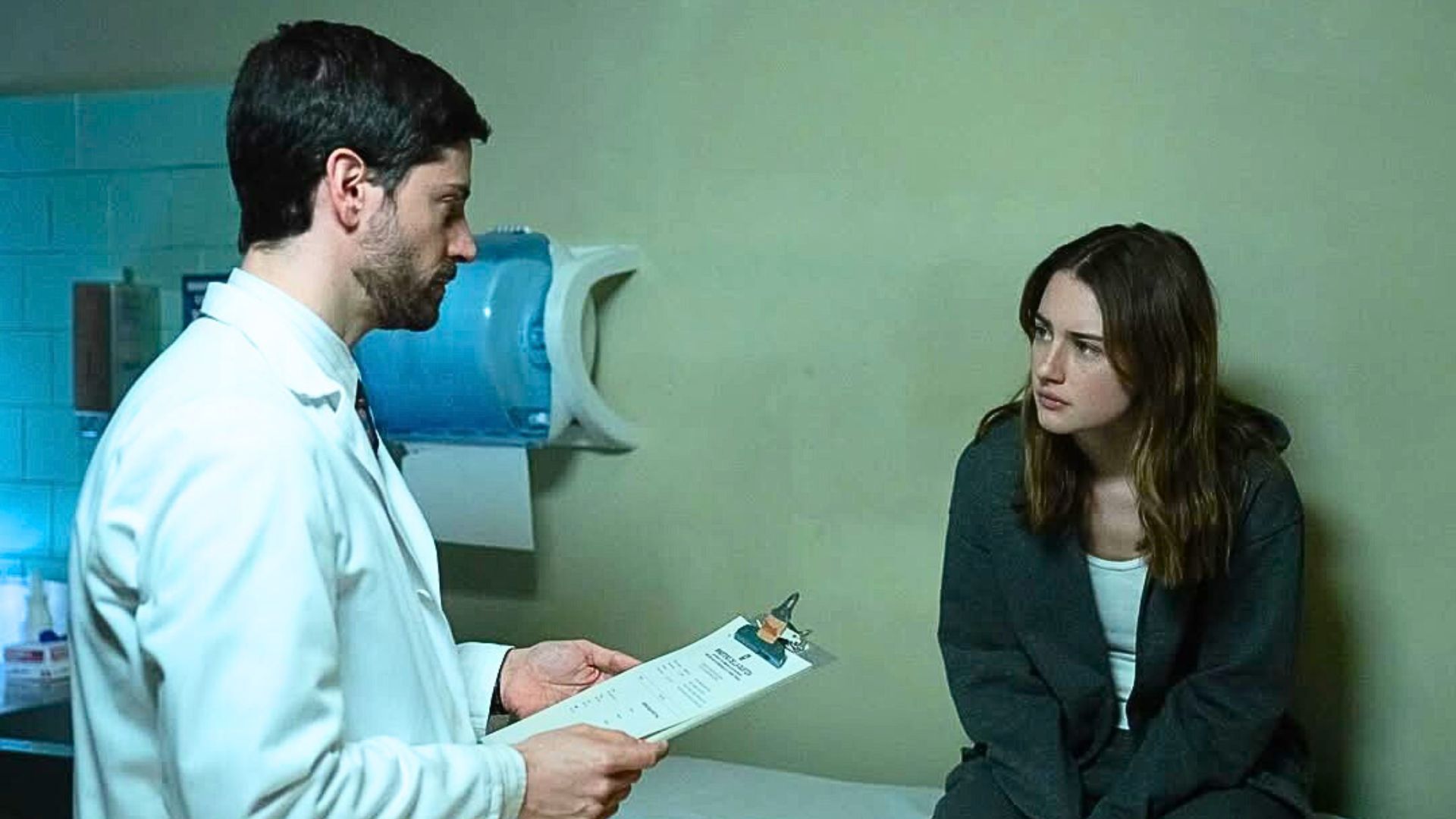 The Twisted Tale of Amanda Knox Episode 3 (Image via Instagram/@amandaknoxonhulu)