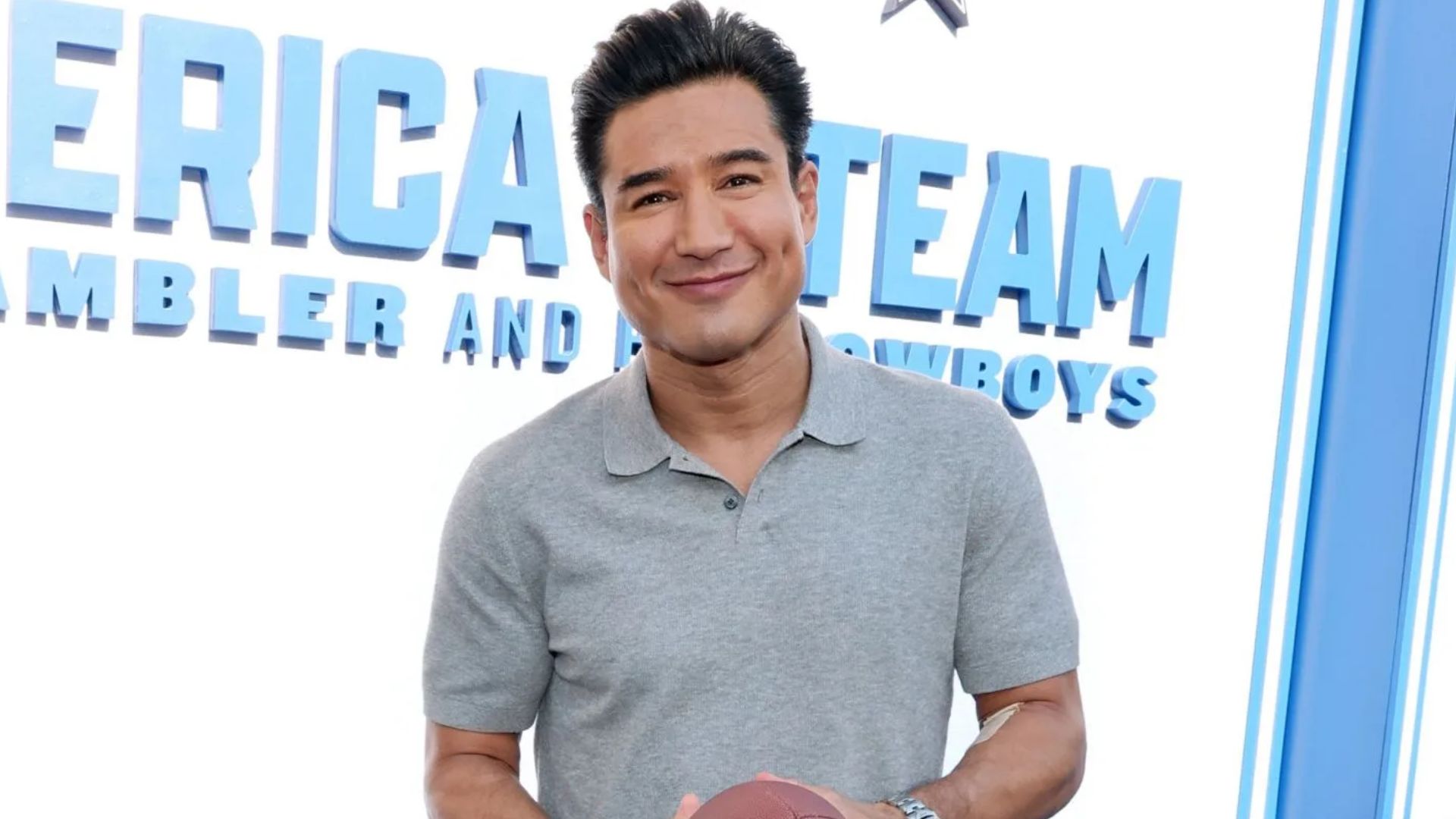 Mario Lopez defends himself against 