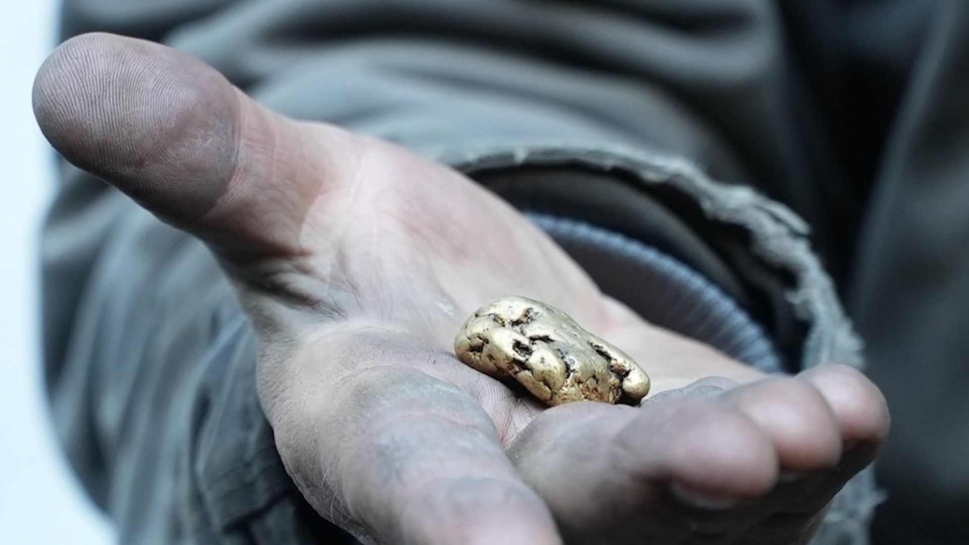 Dustin and his team finds a golden nugget | Image via Instagram/ @goldrushtv