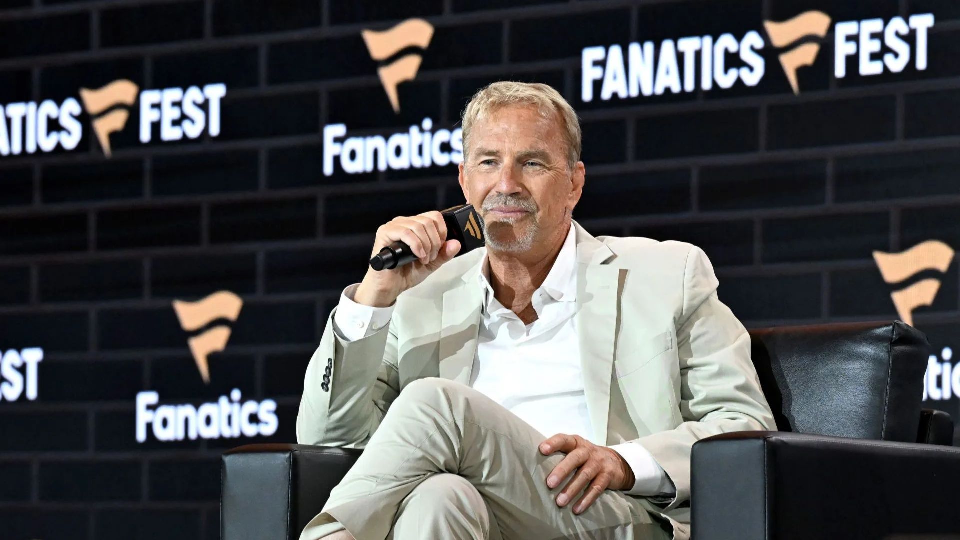 Kevin Costner 