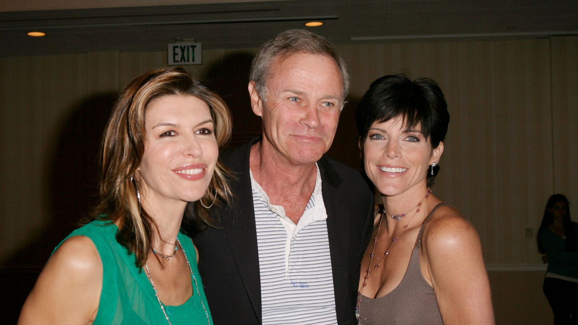 Finola Hughes (Anna) with late castmate Tristan Rogers (Robert) and Lesli Kay (ex-Lois) on General Hospital | Image: JPI
