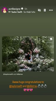 Image obtained from Instagram: @avrillavigne