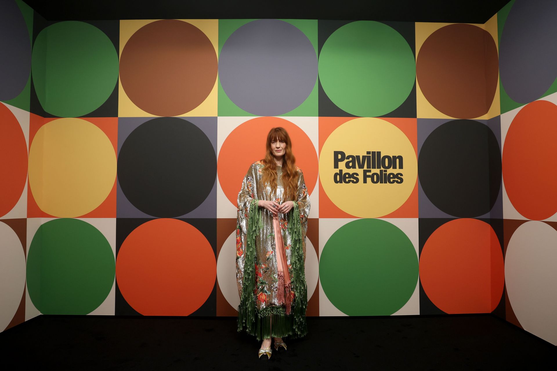 Valentino Pavillon des Folies- Arrivals - Paris Fashion Week Spring -Summer 2025 - Source: Getty