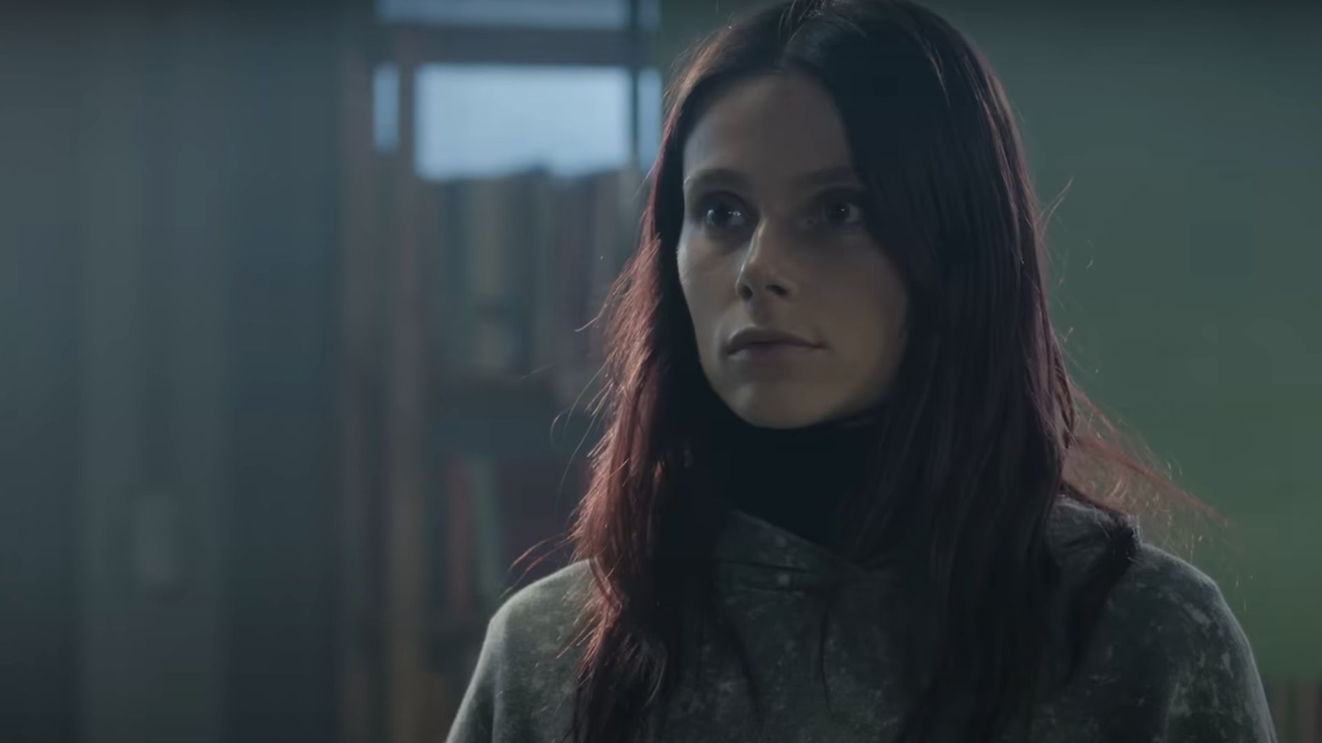 In the Mud (Image via YouTube/ Netflix Latinoam&eacute;rica)
