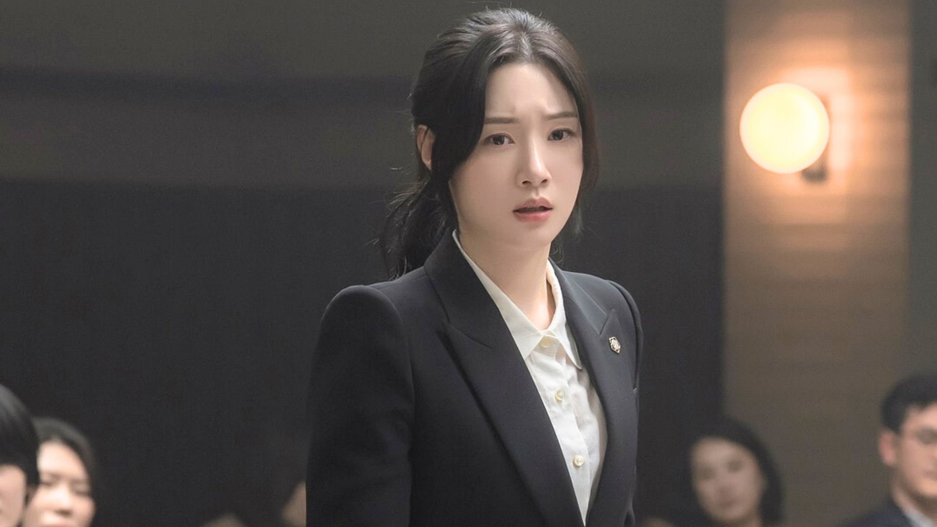 Jung Chae-yeon in Beyond the Bar | Image via Instagram: jtbcdrama