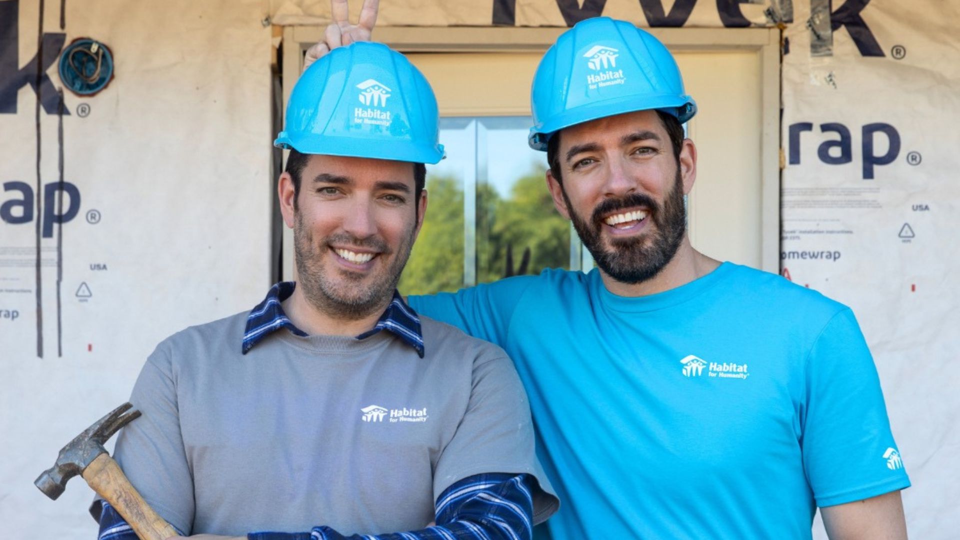 Don&rsquo;t Hate Your House with the Property Brothers